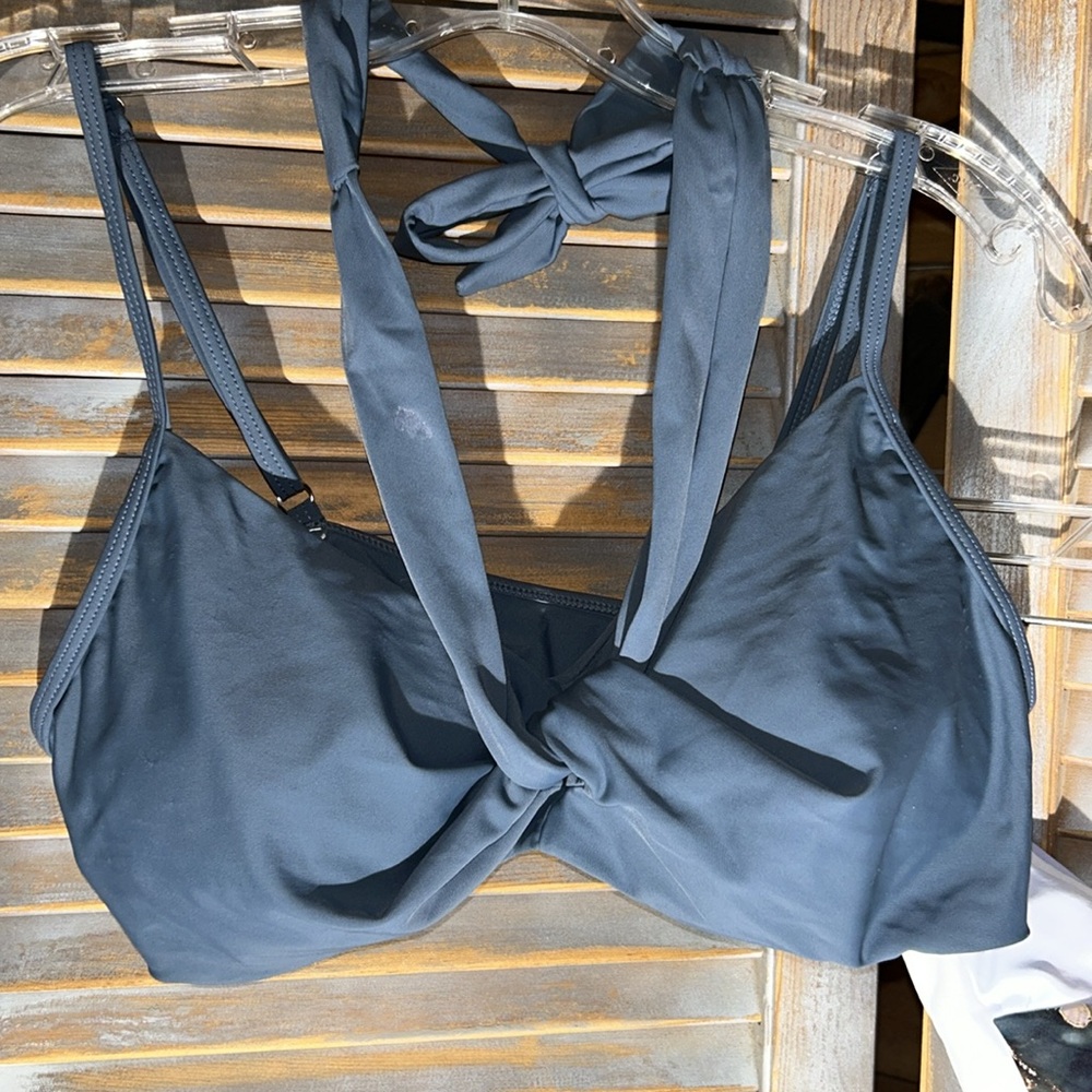 Swimsuit - Picture 2 of 4